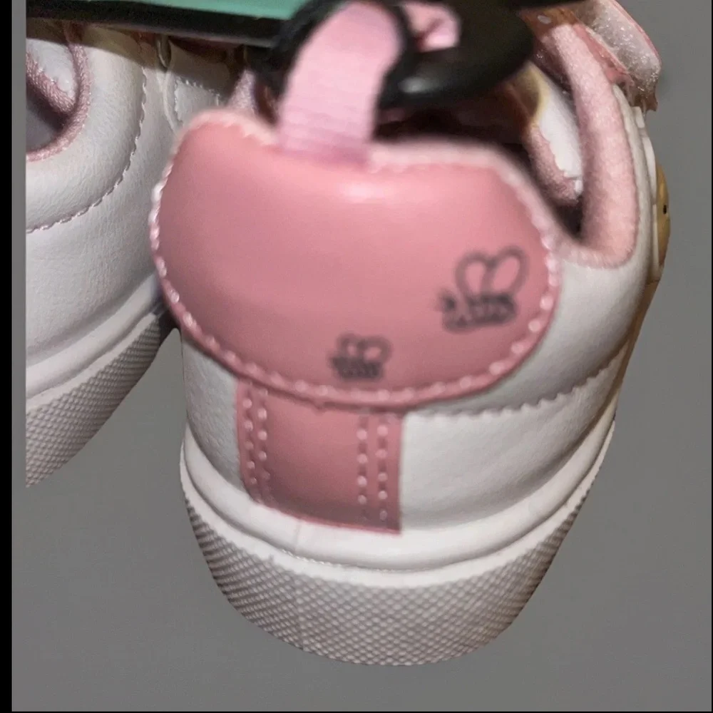 Disney Winnie the Pooh W/Pink & White Design Baby Girl Sneaker Foam Cushioning